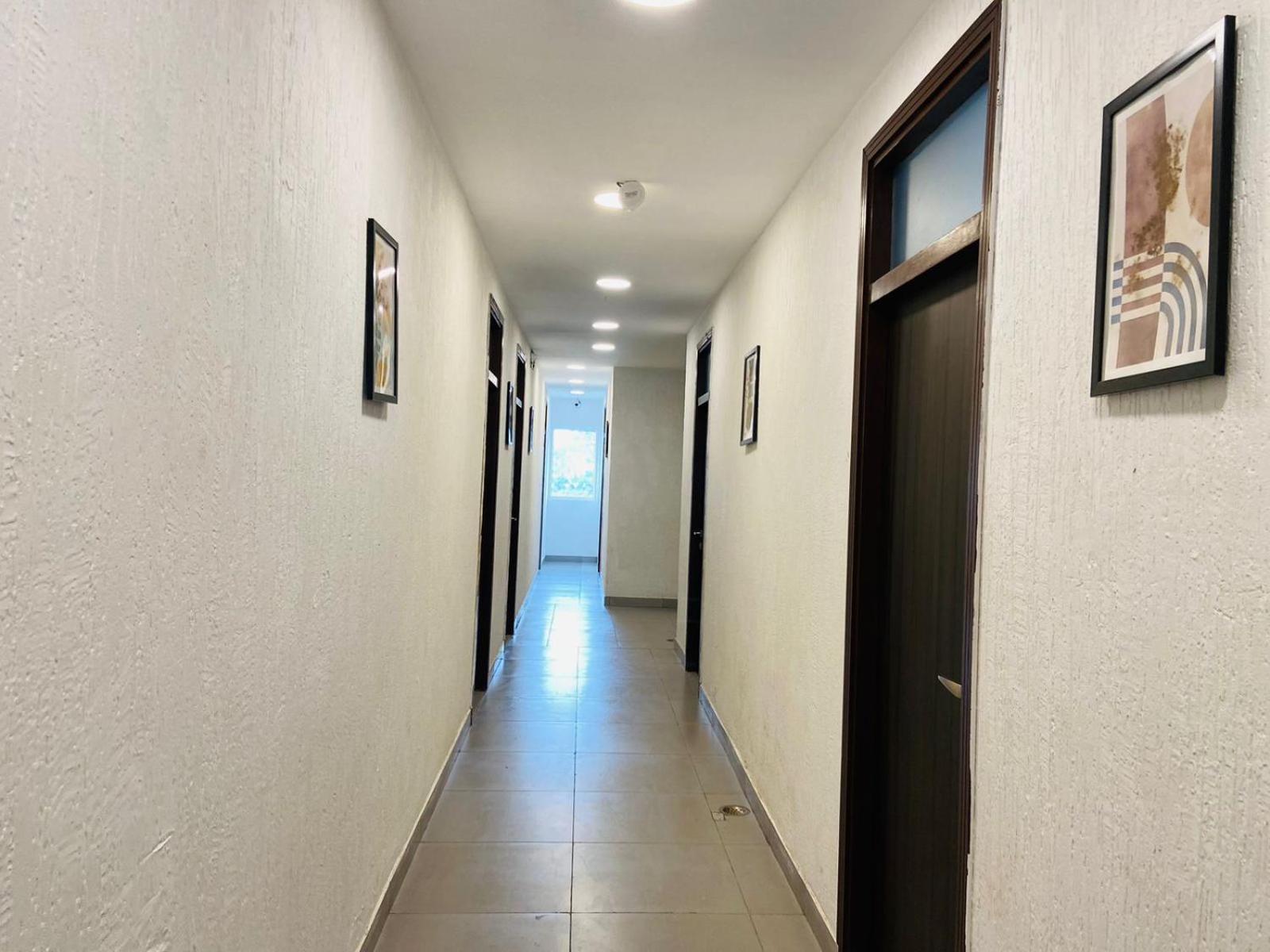 Хостел Abuzz Oxfordcaps Imperial Heights Mussoorie Деградун Екстер'єр фото