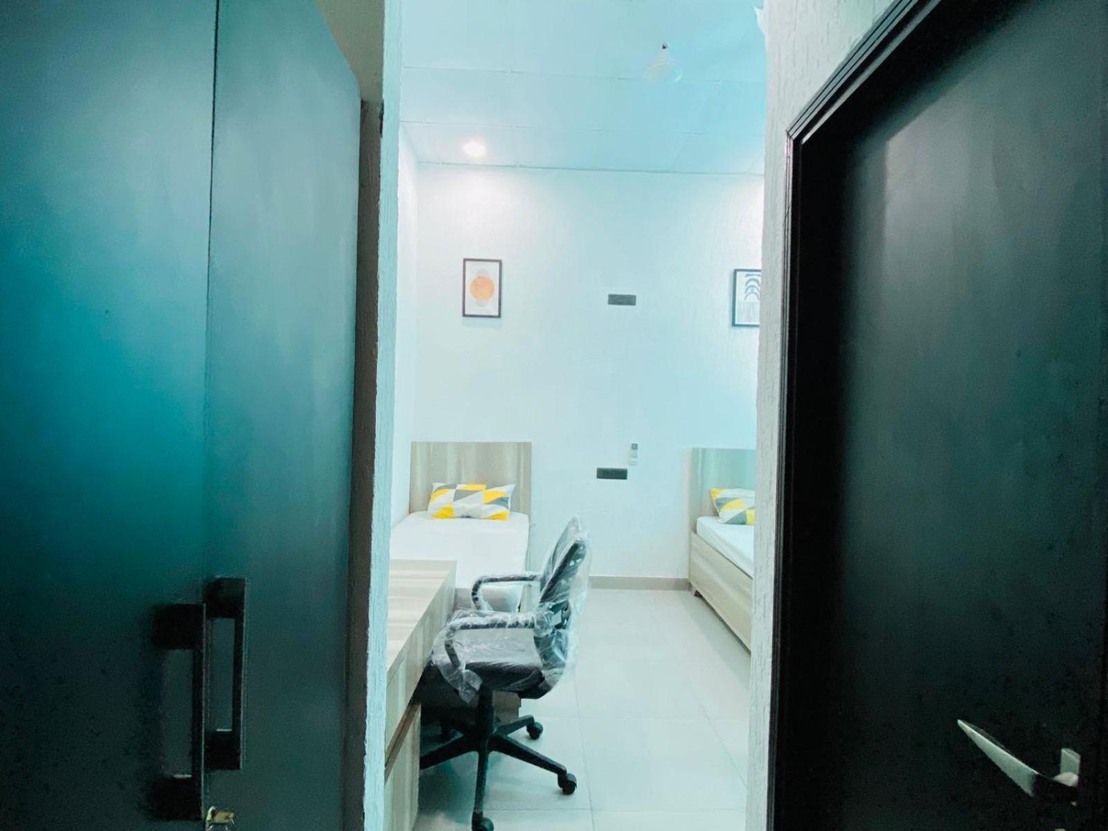 Хостел Abuzz Oxfordcaps Imperial Heights Mussoorie Деградун Екстер'єр фото